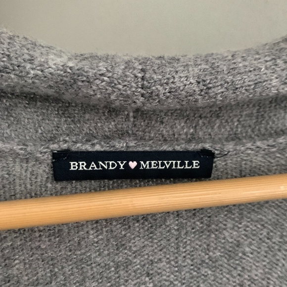 Brandy Melville cardigan - Picture 2 of 3